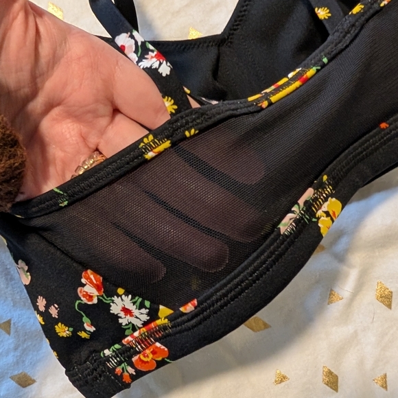 NWT OFFLINE by Aerie Goals black floral sports bra size small - Picture 5 of 8